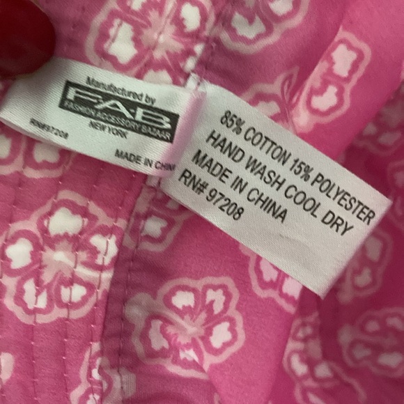 Sanrio Hello Kitty Bucket Hat - Picture 7 of 8